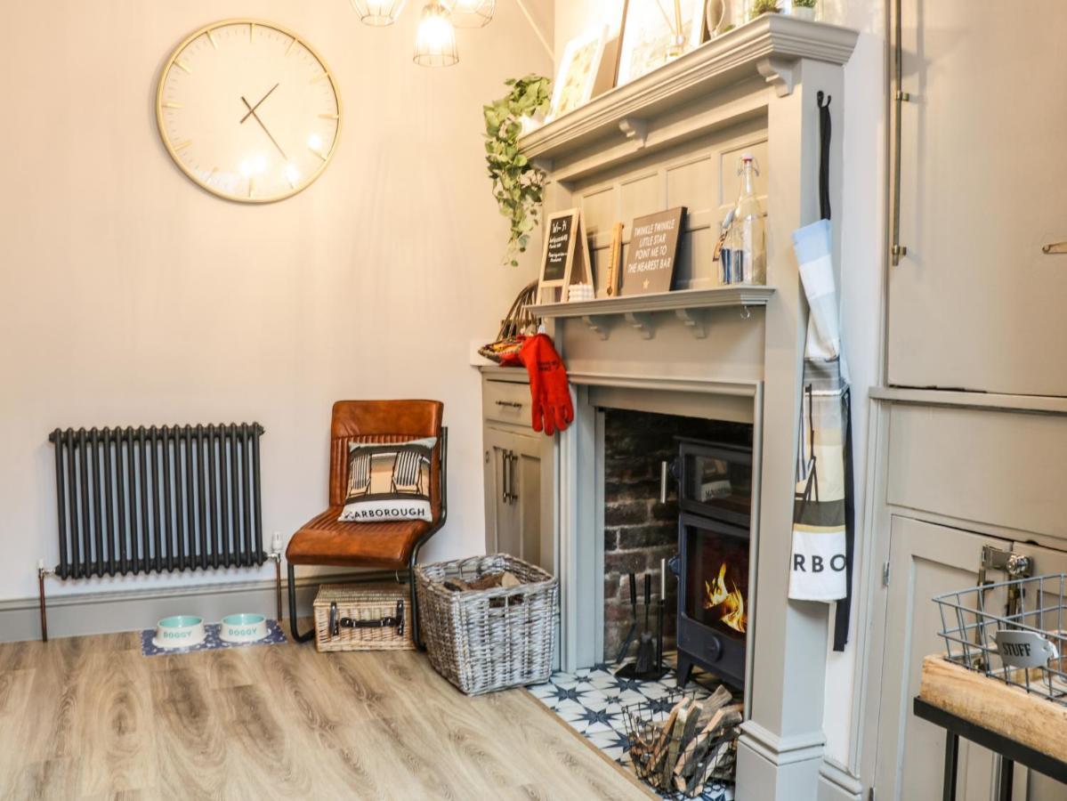 Вилла 39 West Street Скарборо Экстерьер фото